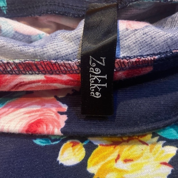 Zakkle Women's Pink Yellow Navy Blue Floral Flowy Mini Skirt Size Medium - Picture 4 of 4